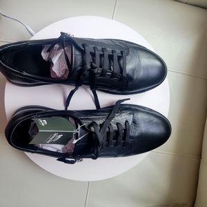 NWOB Spring Step Yana Sneakers